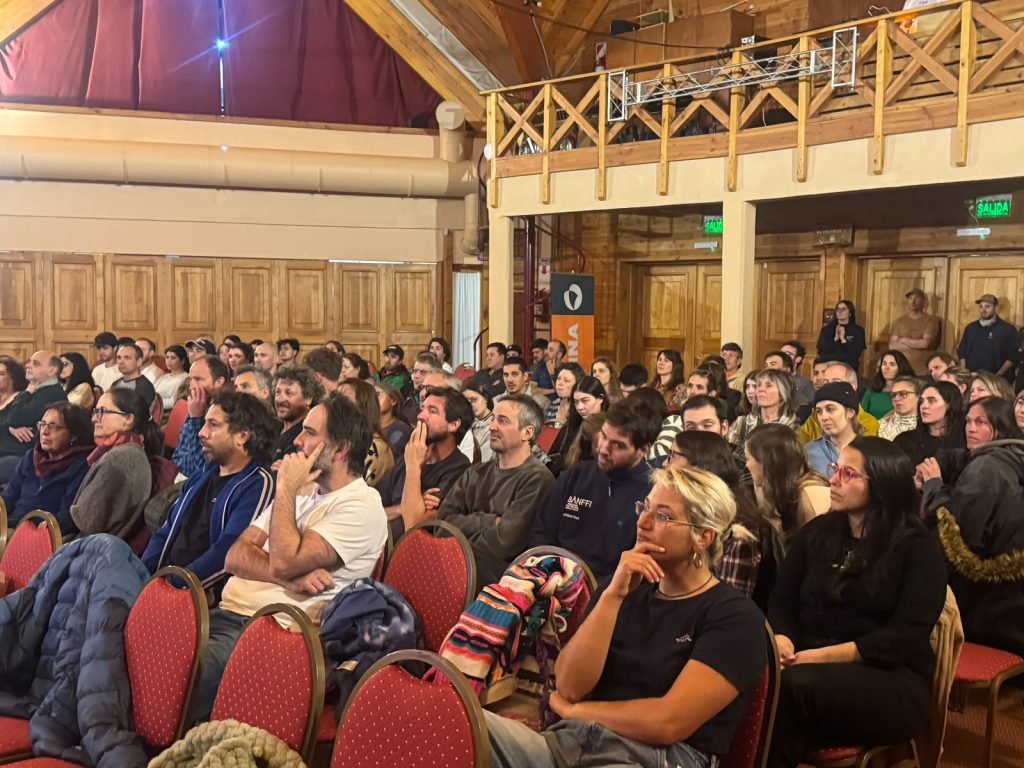 Villa la Angostura es sede del BANFF MOUNTAIN FILM FESTIVAL WORLD TOUR en Convenciones