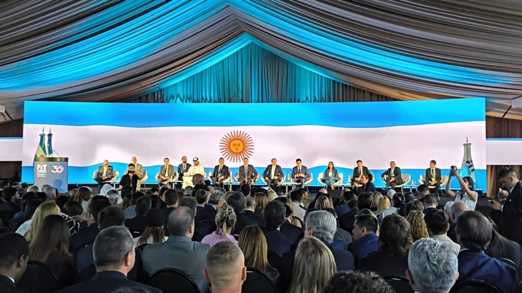Villa La Angostura presente en el FIT 2026