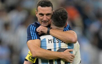 Leandro Paredes reveló qué les dijo Leo Messi antes del retiro de la Selección: “Fue sincero”