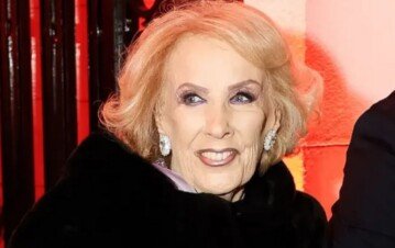 Juana Viale rompió el silencio y reveló cómo sigue la salud de Mirtha Legrand tras su segunda internación