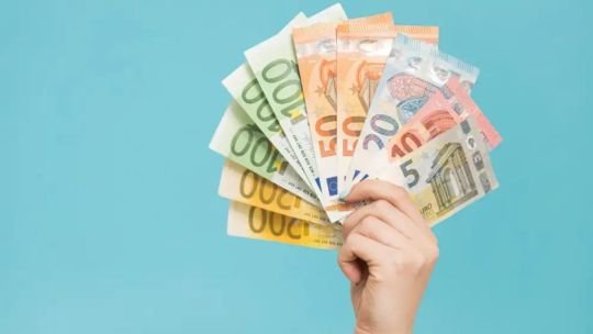 A cuánto cotiza el euro blue hoy, martes 22 de septiembre