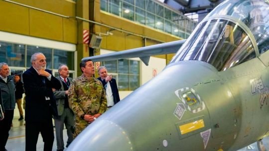 Carlos Presti, ministro de Defensa, confirmó una partida de US millones destinada a la inspección del avión KC-130H Hercules