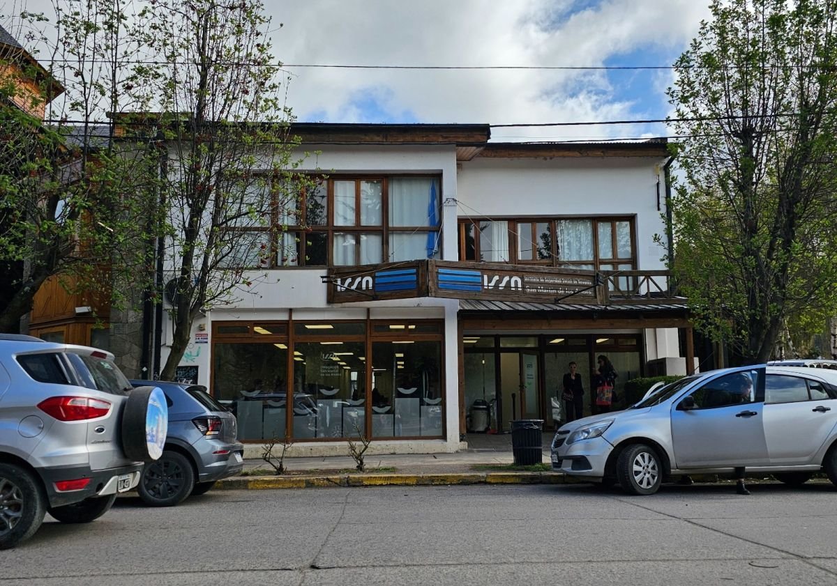 Purga: metió la mano en la lata y la echaron