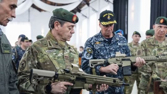 F-16, fusiles y tanques: las Fuerzas Armadas avanzan con la incorporación de nuevo equipamiento militar