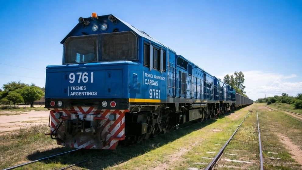 ¿Vuelve el tren Vaca Muerta – Quequén?