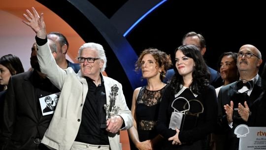 Mike Leigh se despide del cine con “Tender Loving Care”, la gran ganadora de San Sebastián