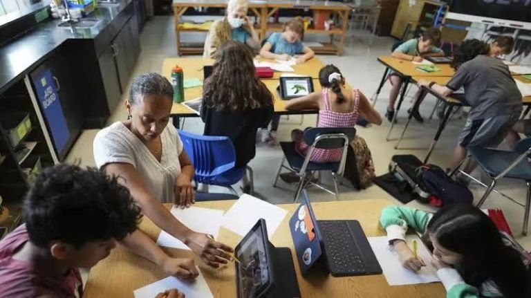 Nueva York prohíbe la IA en las escuelas públicas