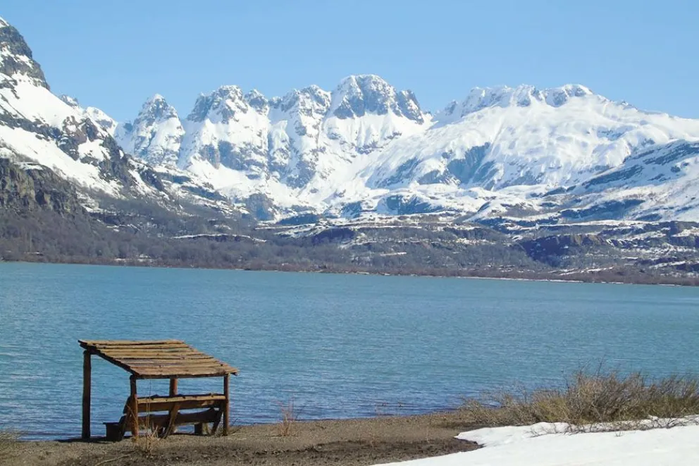 Epu Lauquen, un refugio de bosques únicos y fauna de los Andes neuquinos