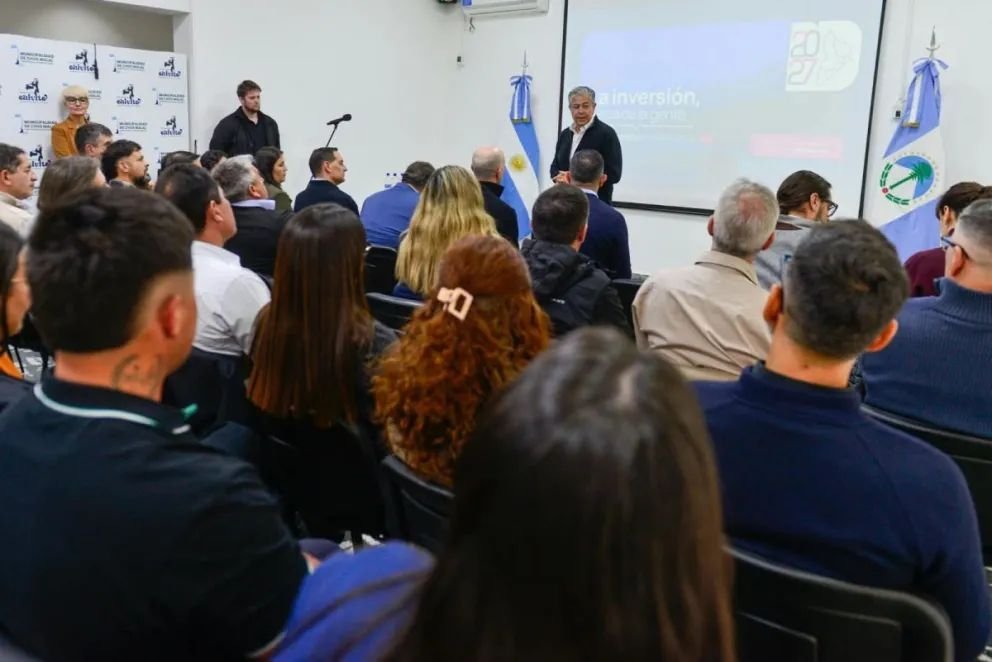 Figueroa lleva el presupuesto 2027 al territorio para debatir las obras región por región