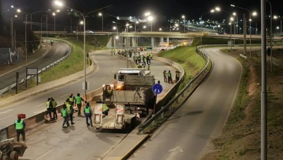 Neuquén: la limpieza de la avenida Raúl Alfonsín seguirá por tramos hasta el Parque Industrial