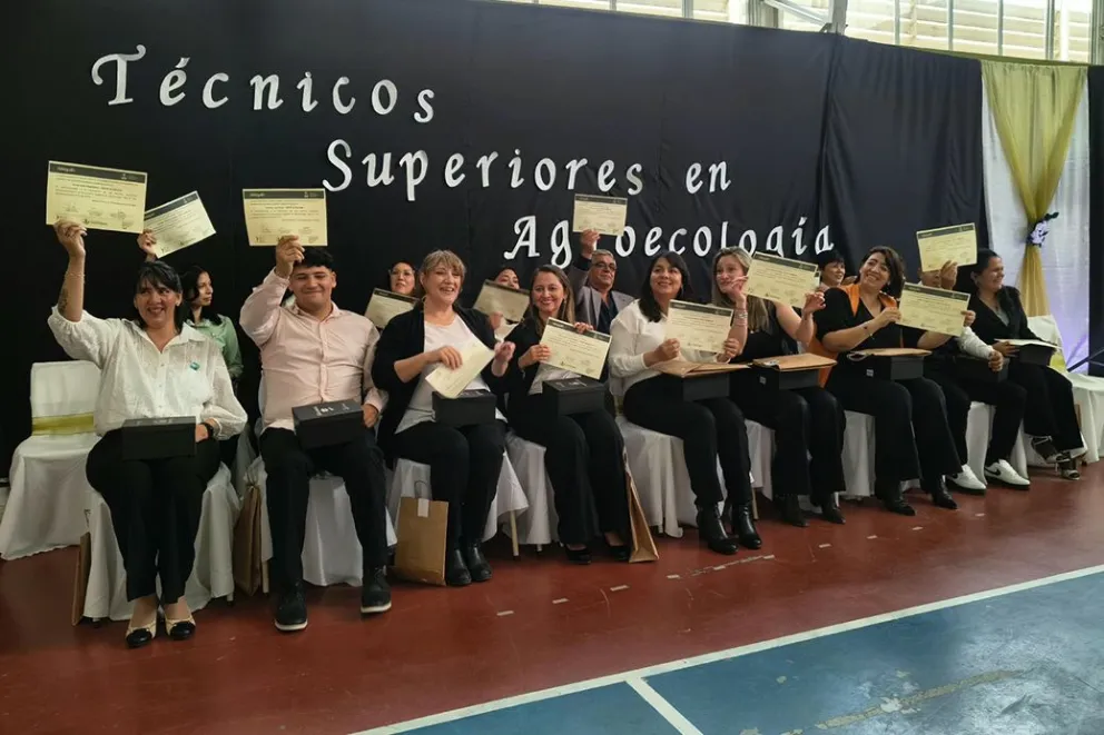 Mariano Moreno celebró el egreso de la 1era promoción de la Tecnicatura Superior en Agroecología
