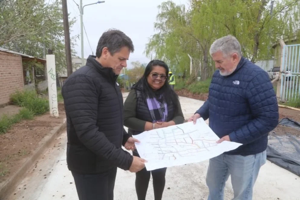 Neuquén: asfalto y pluviales en Villa Ceferino terminarían en diciembre, dos meses antes de lo previsto