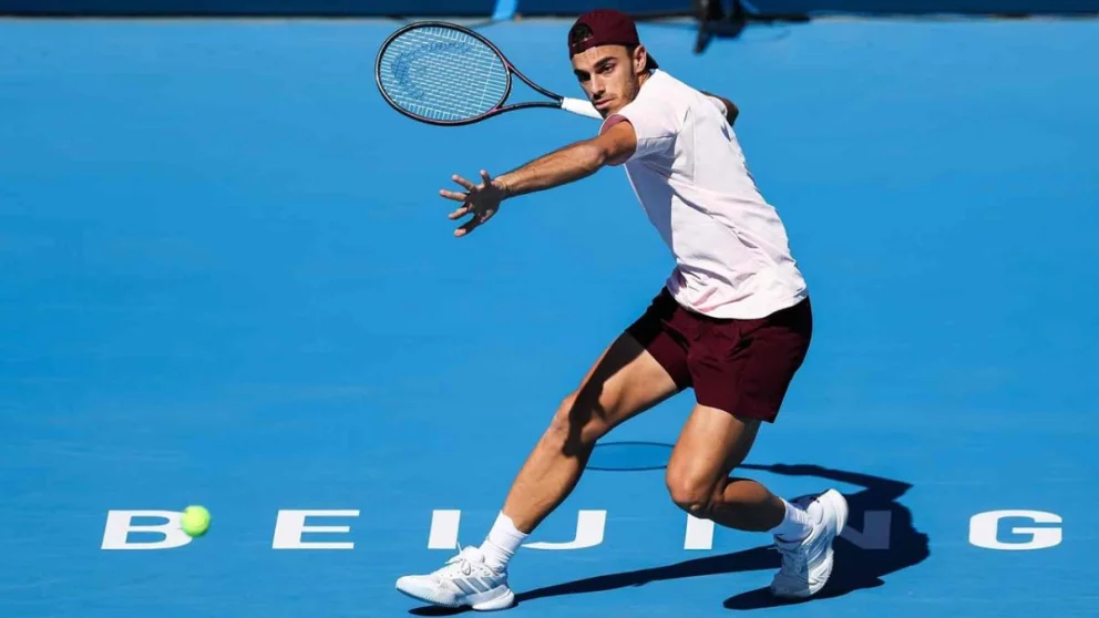Francisco Cerúndolo eliminó a Mensík en sets corridos y enfrentará a Medvedev por los cuartos de final
