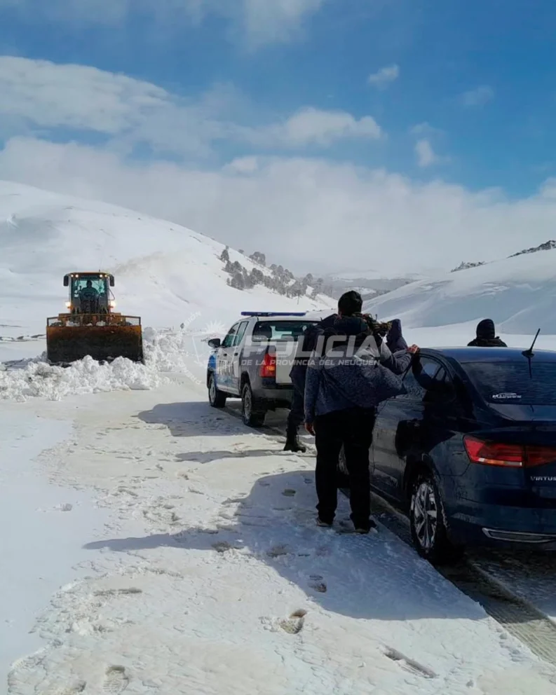 Mal clima y operativo nocturno para encontrar a dos personas en la Ruta 23