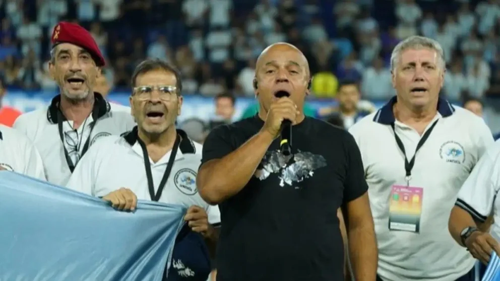 De Malvinas al Monumental: Fabio Santana cantará el Himno en la despedida de Messi