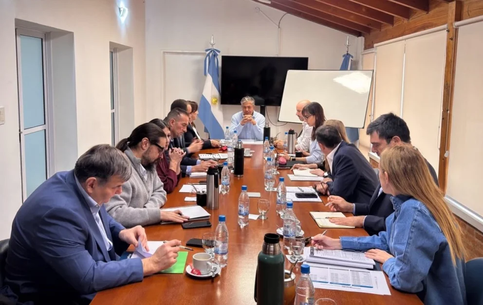 Informe: Neuquén es la única provincia que no sufrió la caída de ingresos tras el ajuste nacional
