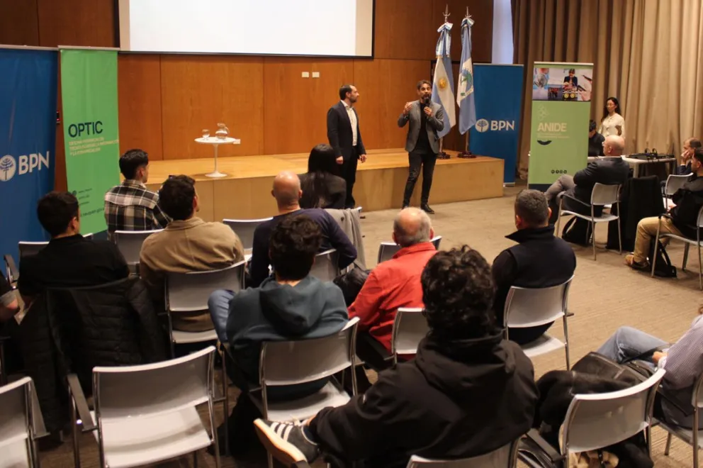 Provincia y Cisco Networking Academy capacitaron en IA y lanzaron cursos