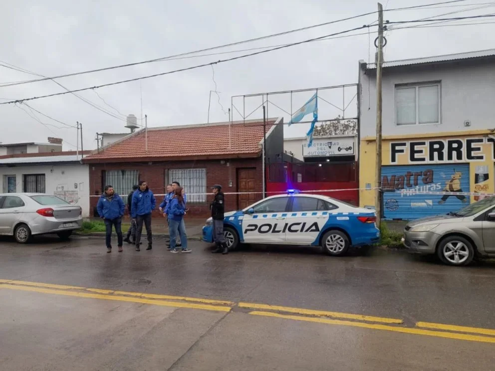 Muerte en un taller de Neuquén: identificaron a la víctima y encontraron cocaína escondida.