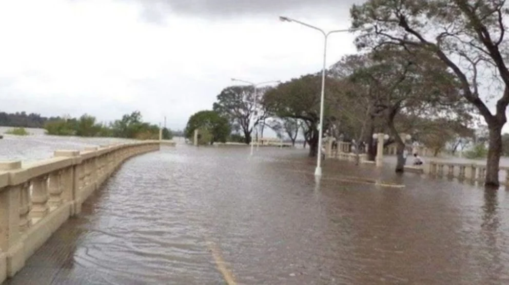 Las inundaciones en El Litoral no dan tregua y crece la preocupación por la crecida de los ríos
