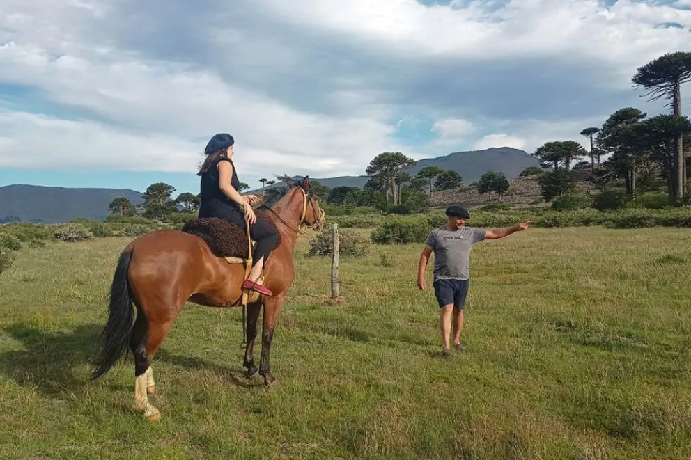 El amor por los caballos que se convirtió en una experiencia turística en Caviahue