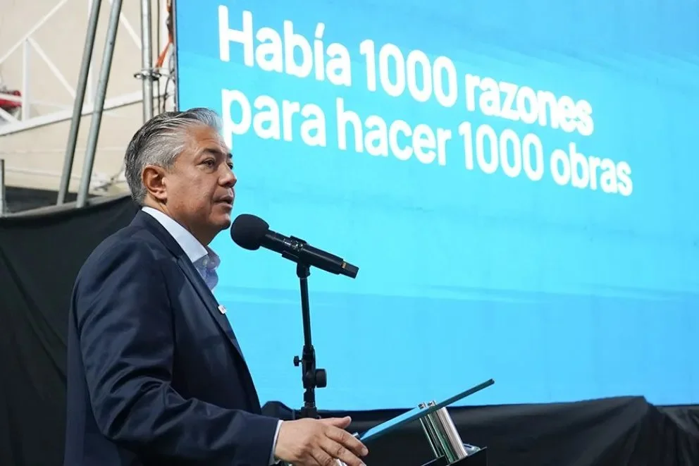 Andacollo: Figueroa anunció 50 cuadras de pavimento y firmó convenios para El Llano
