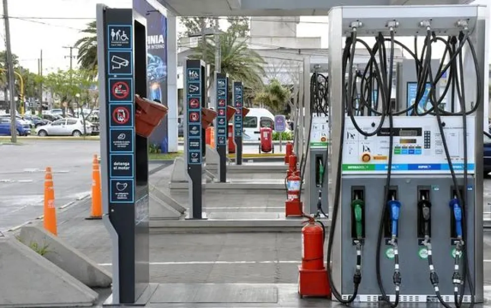 Luego de siete meses con caídas, la venta de combustibles repuntó y subió casi un 2% en septiembre Luego de siete meses con caídas, la venta de combustibles repuntó y subió casi un 2% en septiembre