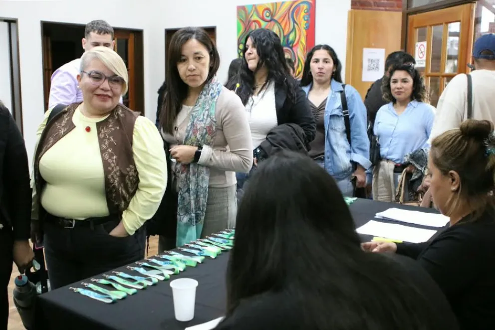Más de 150 referentes participaron del primer Encuentro Provincial de Ceremonial y Protocolo Más de 150 referentes participaron del primer Encuentro Provincial de Ceremonial y Protocolo