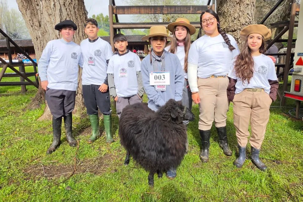 Las EPEA de Neuquén fueron protagonistas del cierre del Concurso Tromen