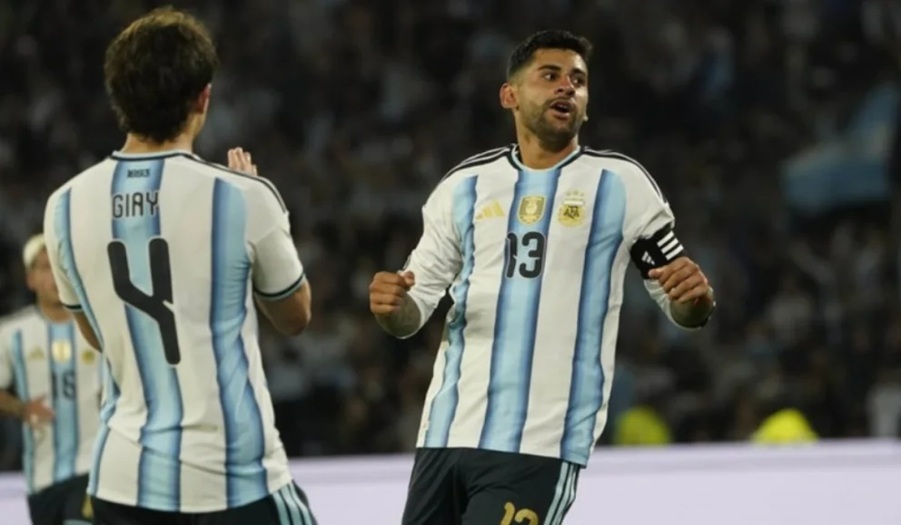 “Creo que es él”: el Cuti Romero eligió al heredero de la camiseta 10 de Messi en la Selección Argentina