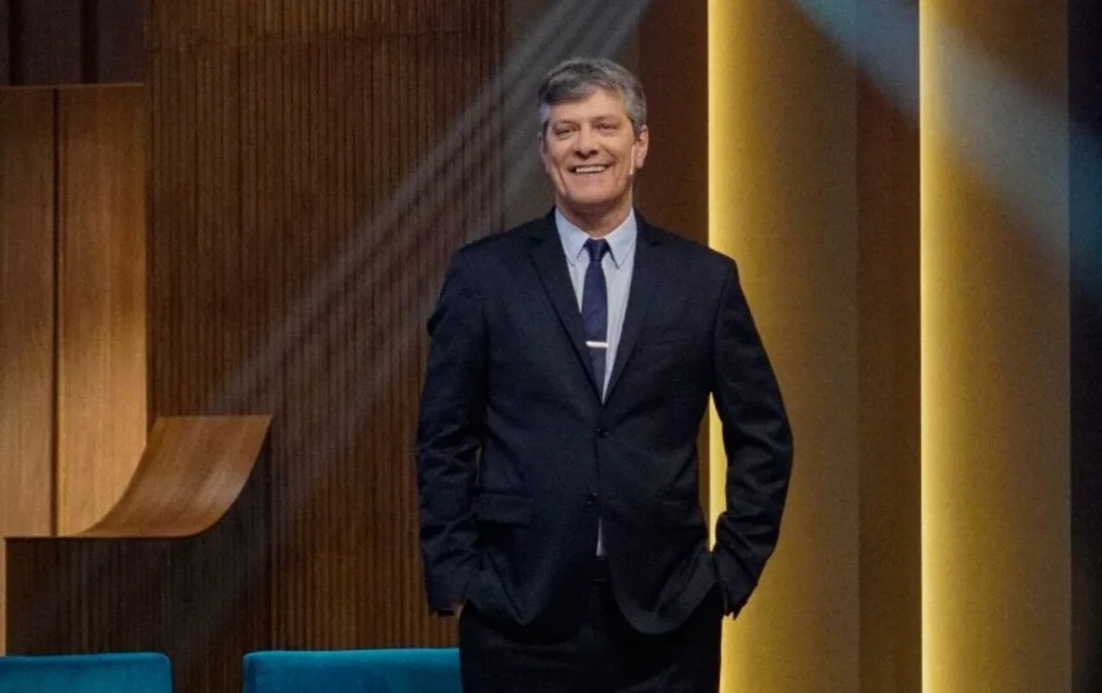 Mario Pergolini frenó su programa por un misterioso “grillo” en la tribuna
