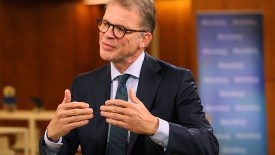 Líderes financieros rechazan temores de burbuja de IA tras dichos de Griffin