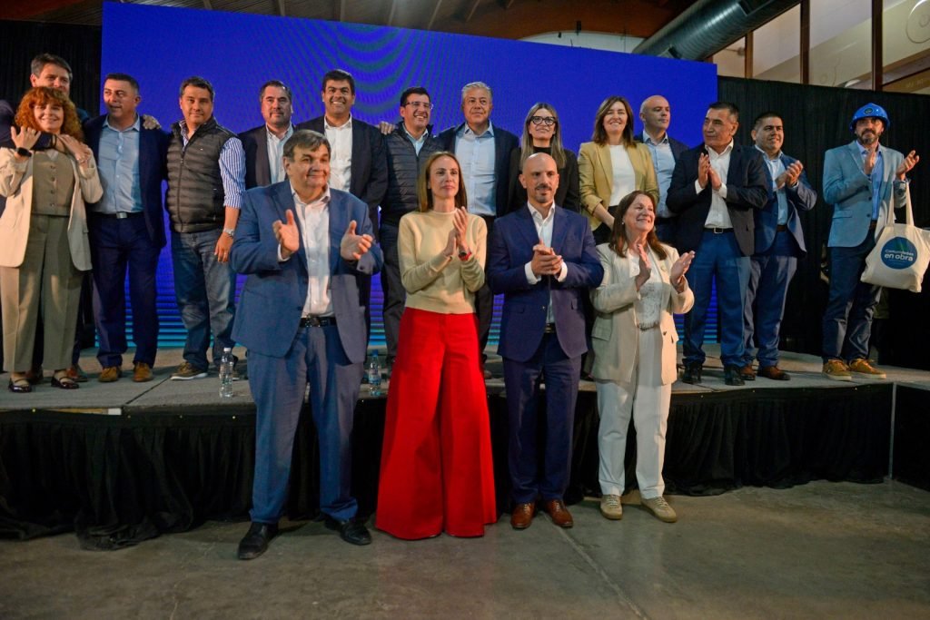 Con una inversión de .000 millones, Villa La Angostura pondrá en marcha un Plan de Conectividad Peatonal enfocado en el empleo local