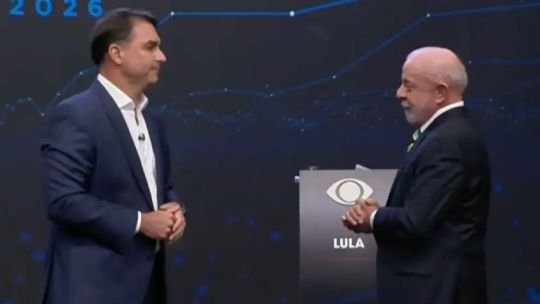 Lula y Flávio Bolsonaro protagonizan el último debate presidencial este viernes antes del balotaje en Brasil