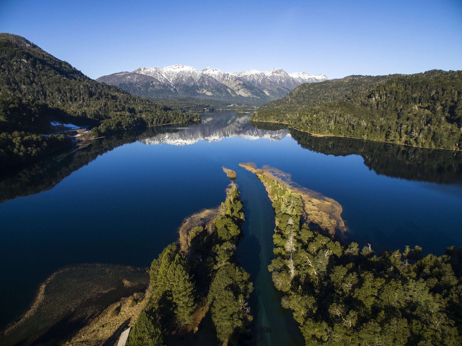 Lagos del Sur: un viaje entre bosques, montañas y algunos de los paisajes más increíbles de Neuquén