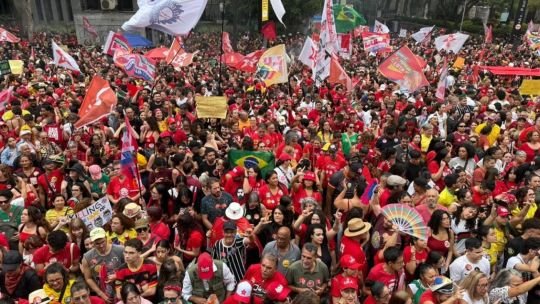 Lula cerró su campaña en San Pablo y su equipo destacó una “convocatoria histórica”