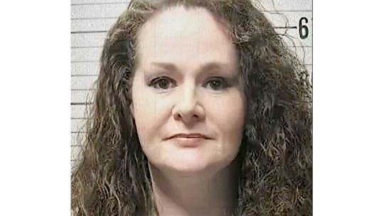 Christa Pike sigue “inconsciente, intubada y conectada a un respirador”: sus abogados piden perpetua