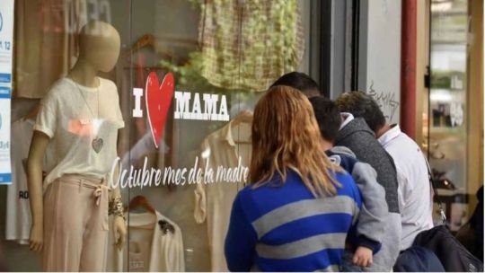 El consumo busca recuperarse y el Día de la Madre impulsa las ventas: “Capaz que compra cosas un poco más económicas, pero lo hace” El consumo busca recuperarse y el Día de la Madre impulsa las ventas: “Capaz que compra cosas un poco más económicas, pero lo hace”