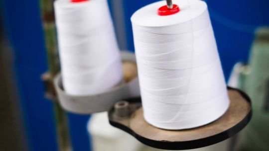 RDEco: cómo impactaría una corrección del dólar en la industria textil y el precio de la ropa