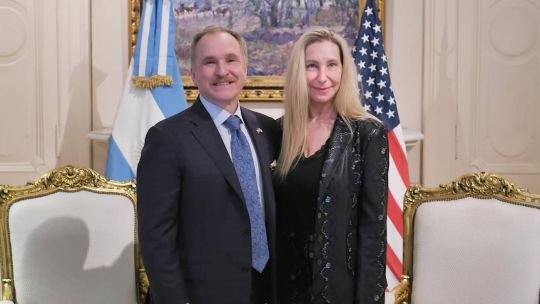 Karina Milei se reunió con el embajador de Estados Unidos antes de la llegada de dos funcionarios de Trump