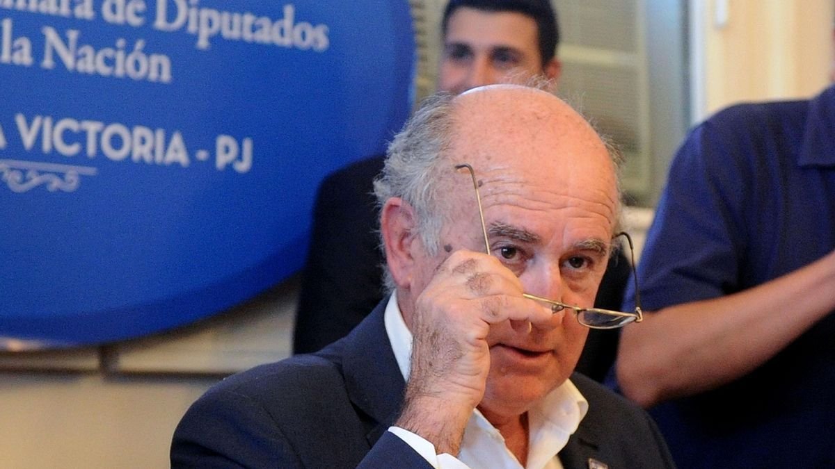 Figueroa deslizó que Parrilli destila algún resentimiento