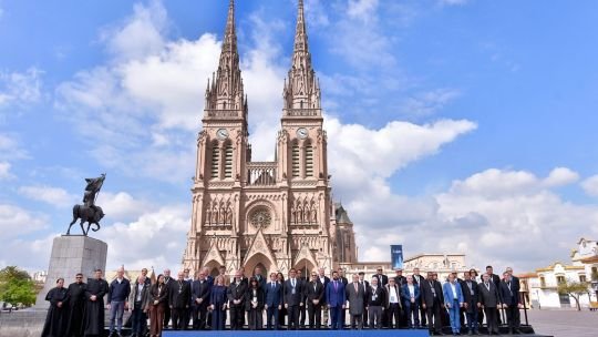 Obispos e intendentes de Iberoamérica acuerdan impulsar el desarrollo de las ciudades marianas