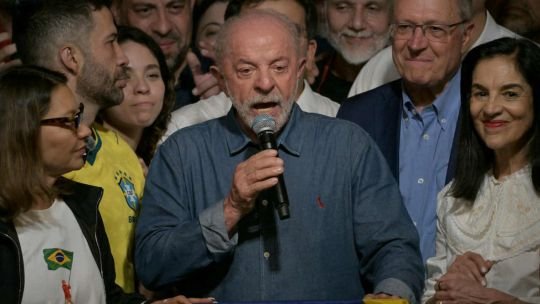 A contramano de los pronósticos, Lula dio vuelta el resultado y hará historia con su cuarto mandato en Brasil