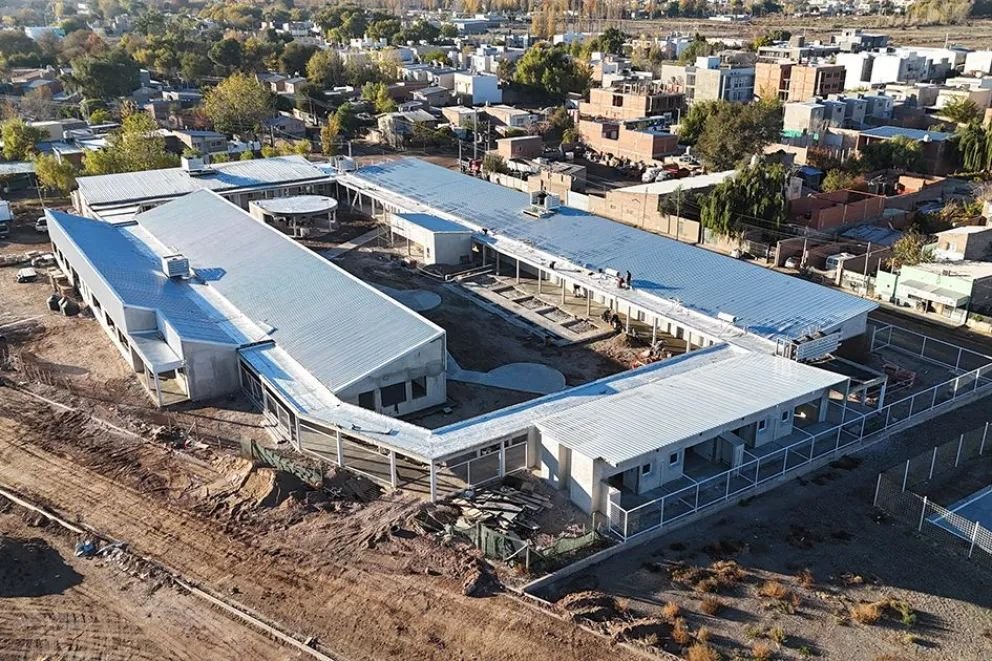 Provincia licita la construcción de 32 viviendas y un Centro Integral para adultos mayores en Plaza Huincul