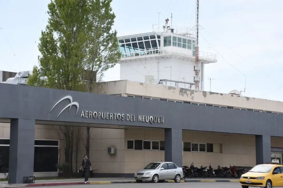 Provincia busca aumentar la llegada de inversiones al Aeropuerto de Neuquén