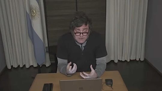 Milei atribuyó la demora en bajar la inflación a “actos terroristas en la calle”
