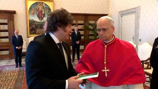 Milei deseó “pronta recuperación” a León XIV: “Desde nuestro país nos unimos en oración por su salud”