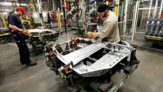 Desde la implementación de la Reforma Laboral se perdieron 36.000 empleos formales y cerraron 6.905 empresas